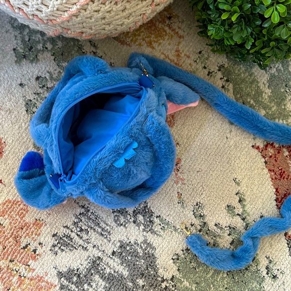 New Disney Lilo & Stitch Plush Shoulder Bag Crossbody Purse THE CUTEST - Picture 11 of 15